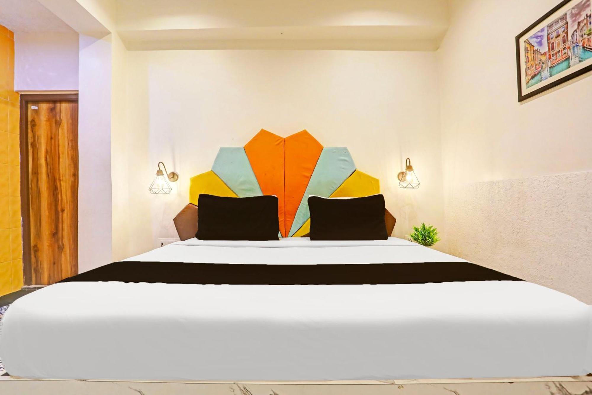 Super Townhouse Cantonment Varanasi Formerly Sarin Inn Exteriér fotografie