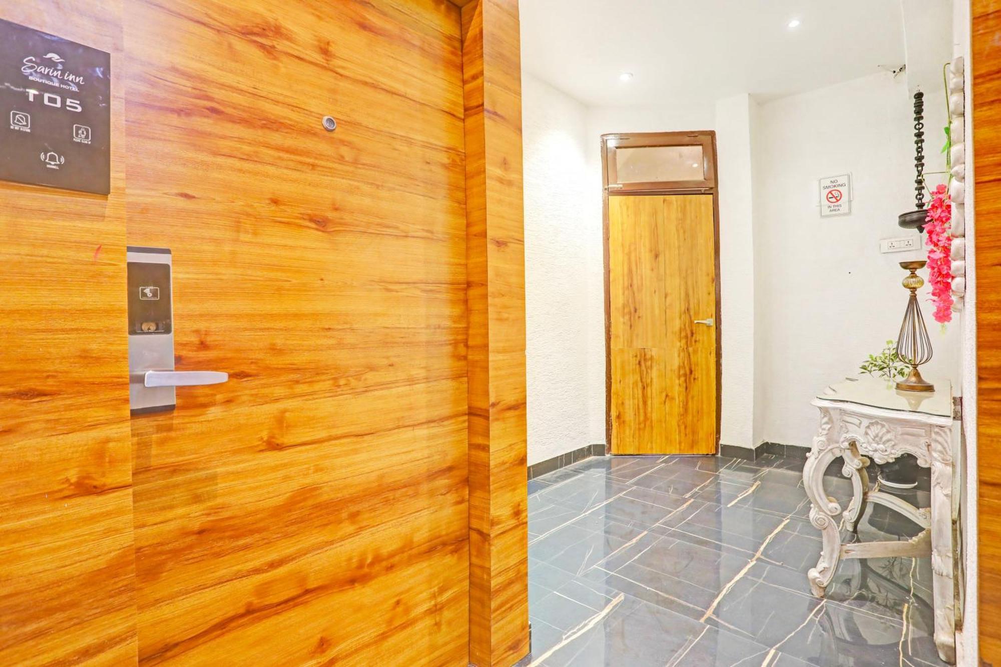 Super Townhouse Cantonment Varanasi Formerly Sarin Inn Exteriér fotografie