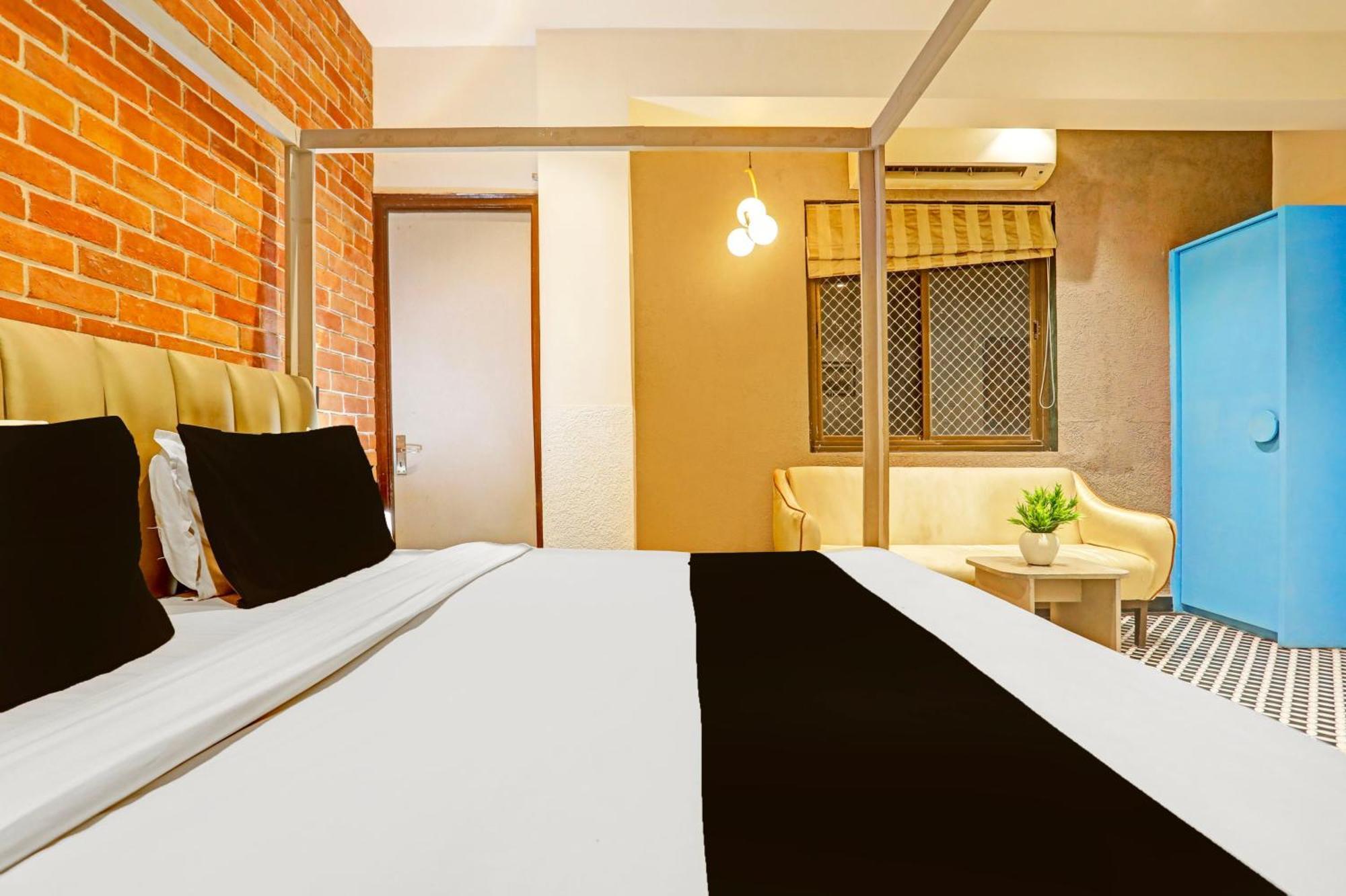 Super Townhouse Cantonment Varanasi Formerly Sarin Inn Exteriér fotografie